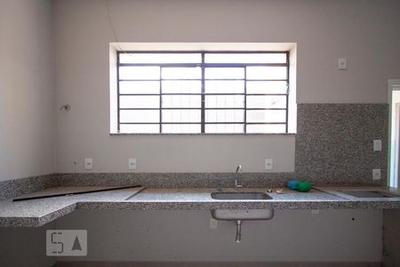 Cozinha de apartamento para alugar com 2 quartos, 90m² em Taquaral, Campinas