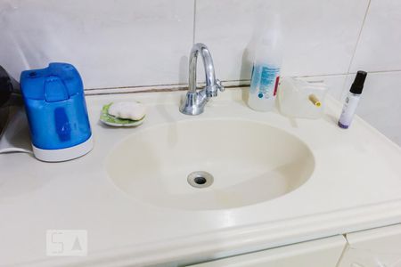 Banheiro 01 Pia de casa para alugar com 2 quartos, 180m² em Perdizes, São Paulo