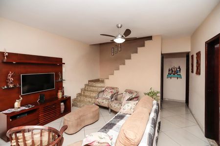 Sala de casa à venda com 5 quartos, 200m² em Rocha, Rio de Janeiro
