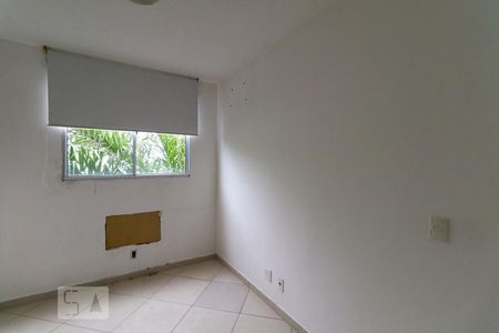 Quarto 2 de apartamento para alugar com 2 quartos, 45m² em Vargem Pequena, Rio de Janeiro