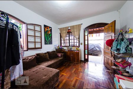 Sala de casa para alugar com 4 quartos, 462m² em Betânia, Belo Horizonte