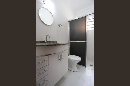 Banheiro de casa para alugar com 1 quarto, 40m² em Jardim das Flores, Osasco
