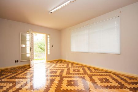 Sala 1 de casa para alugar com 4 quartos, 225m² em Rio Branco, Porto Alegre