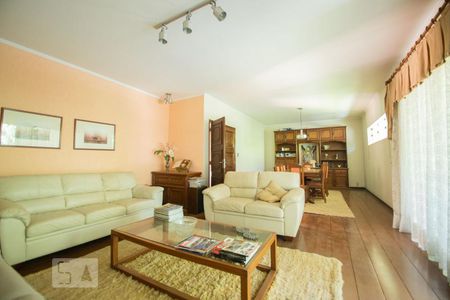 sala de casa para alugar com 3 quartos, 250m² em Jardim Leonor, Campinas