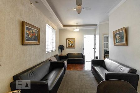 Sala de casa para alugar com 8 quartos, 253m² em Funcionários, Belo Horizonte