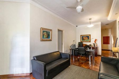 Sala de casa para alugar com 8 quartos, 253m² em Funcionários, Belo Horizonte