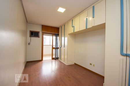 Suíte 1 de apartamento para alugar com 3 quartos, 180m² em Independência, Porto Alegre