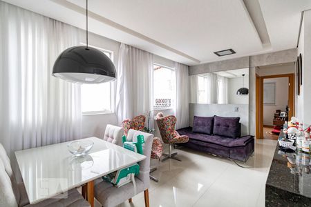 Sala de apartamento para alugar com 3 quartos, 61m² em Santo Antônio, Belo Horizonte
