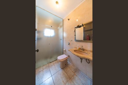 Banheiro de casa para alugar com 2 quartos, 150m² em Jardim Santo Alberto, Santo André