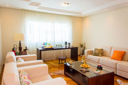 Sala de casa para alugar com 3 quartos, 180m² em Vila Scarpelli, Santo André