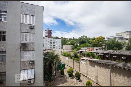 Vista da Sala de apartamento para alugar com 2 quartos, 53m² em Medianeira, Porto Alegre