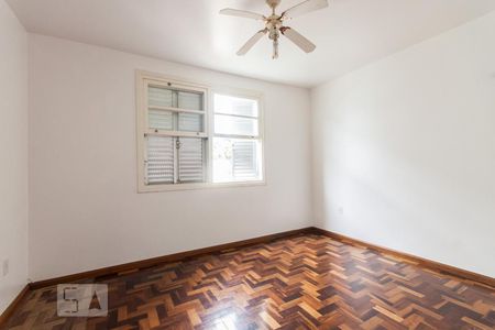 Quarto 1 de apartamento para alugar com 2 quartos, 53m² em Medianeira, Porto Alegre