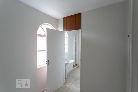 quarto 1 de apartamento para alugar com 3 quartos, 87m² em Sagrada Família, Belo Horizonte