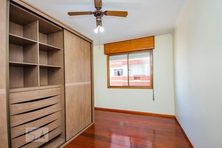 Quarto 1 de apartamento para alugar com 2 quartos, 76m² em Petrópolis, Porto Alegre