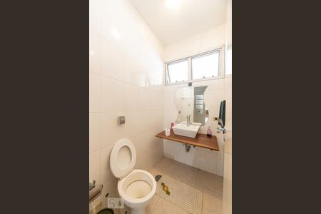 Lavabo de casa de condomínio para alugar com 5 quartos, 300m² em Mooca, São Paulo