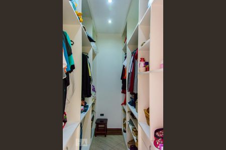 Closet do Quarto 1 de casa para alugar com 3 quartos, 170m² em Vila Francisco Matarazzo, Santo André