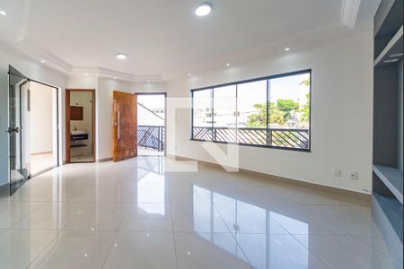 Sala de casa para alugar com 4 quartos, 240m² em Parque das Nações, Santo André