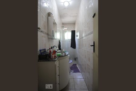 Banheiro da suíte de casa à venda com 3 quartos, 110m² em Vila Praia, São Paulo
