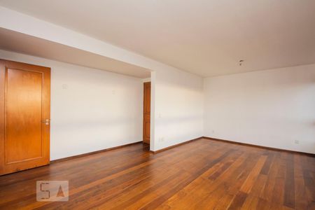 Sala de apartamento para alugar com 3 quartos, 137m² em Petrópolis, Porto Alegre