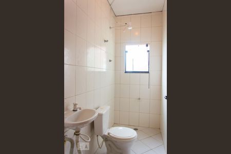 Banheiro de kitnet/studio para alugar com 1 quarto, 20m² em Parque João Ramalho, Santo André