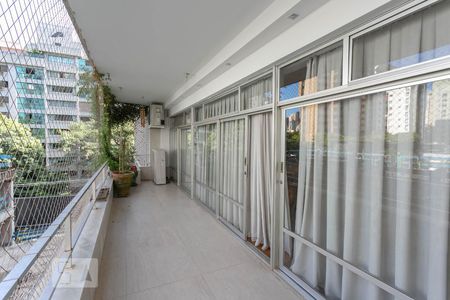 Varanda de apartamento para alugar com 4 quartos, 370m² em Funcionários, Belo Horizonte