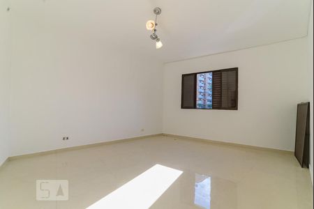 Quarto de casa para alugar com 3 quartos, 150m² em Santo Antônio, São Caetano do Sul