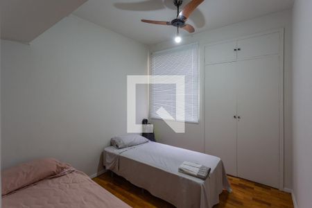 Quarto 1 de apartamento para alugar com 2 quartos, 82m² em Cruzeiro, Belo Horizonte
