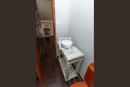 Lavabo de casa para alugar com 3 quartos, 270m² em Vila Ipiranga, Porto Alegre