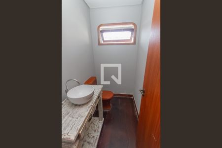 Lavabo de casa para alugar com 3 quartos, 270m² em Vila Ipiranga, Porto Alegre