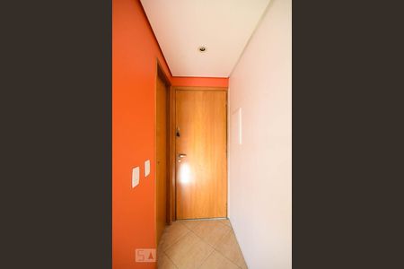Hall de entrada de apartamento para alugar com 1 quarto, 50m² em Jardim Londrina, São Paulo