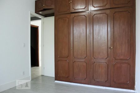 Quarto de apartamento à venda com 1 quarto, 44m² em Barra da Tijuca, Rio de Janeiro