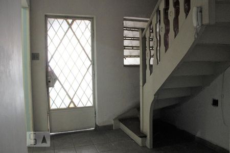 Hall escada de casa para alugar com 4 quartos, 100m² em Perdizes, São Paulo