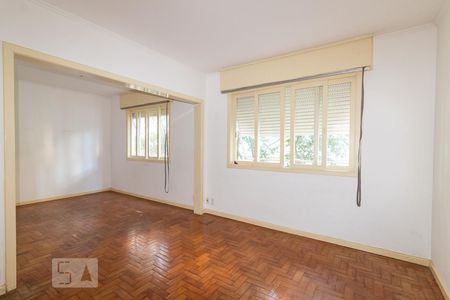 Sala de apartamento para alugar com 3 quartos, 74m² em Rio Branco, Porto Alegre