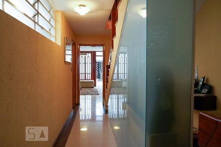 Corredor de casa para alugar com 3 quartos, 200m² em Perdizes, São Paulo