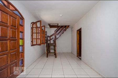 Sala 1 de casa para alugar com 4 quartos, 400m² em Conjunto Betania, Belo Horizonte