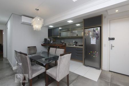 SALA de apartamento para alugar com 3 quartos, 75m² em São Sebastião, Porto Alegre