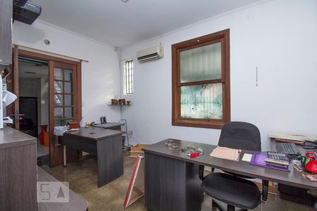 Escritório de casa para alugar com 5 quartos, 210m² em Água Branca, São Paulo