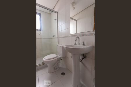 Banheiro suíte de apartamento à venda com 2 quartos, 70m² em Alto Petrópolis, Porto Alegre