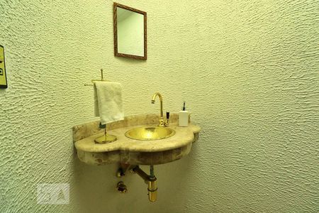 Lavabo de casa à venda com 4 quartos, 300m² em Utinga, Santo André