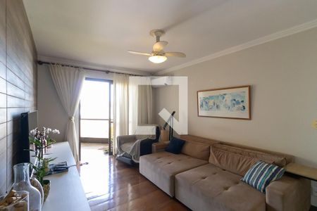 Sala de TV de apartamento para alugar com 4 quartos, 269m² em Cambuí, Campinas