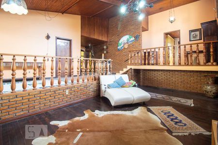 Sala de casa para alugar com 3 quartos, 400m² em Rubem Berta, Porto Alegre