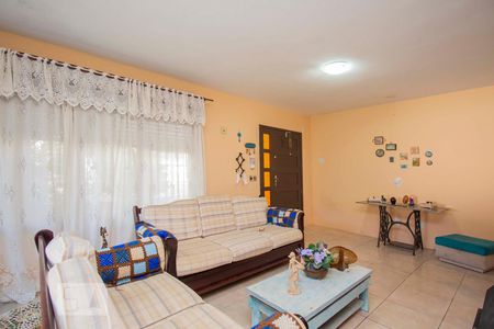 Sala 1 de casa para alugar com 5 quartos, 350m² em Jardim Itu Sabará, Porto Alegre