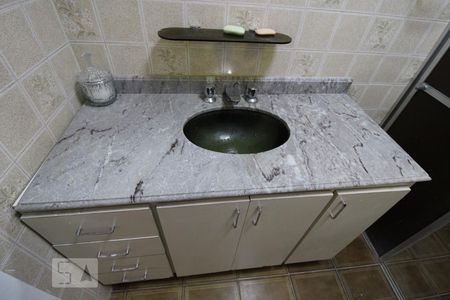 Banheiro - Pia de casa para alugar com 3 quartos, 144m² em Perdizes, São Paulo