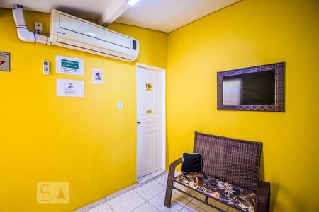 Sala de casa para alugar com 9 quartos, 160m² em Vila Industrial, Campinas