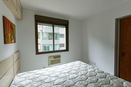 Quarto 2 de apartamento para alugar com 2 quartos, 59m² em Menino Deus, Porto Alegre