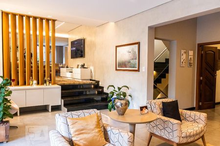 Sala 1 de casa à venda com 5 quartos, 500m² em Castelo, Belo Horizonte