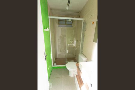 Banheiro de apartamento para alugar com 1 quarto, 38m² em Azenha, Porto Alegre