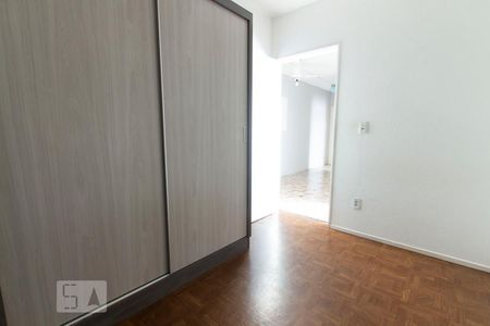 Quarto de apartamento para alugar com 1 quarto, 38m² em Azenha, Porto Alegre