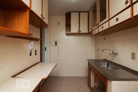 Cozinha de apartamento para alugar com 2 quartos, 62m² em Santo Antônio, Porto Alegre