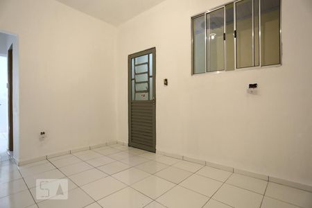 Sala de casa para alugar com 1 quarto, 70m² em Cipava, Osasco